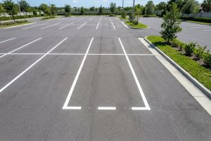 Entretien de votre place de parking : Conseils pratiques